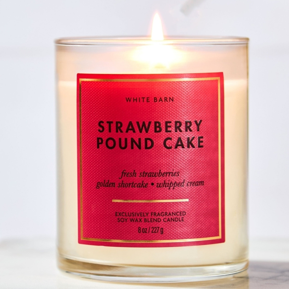 Bath Body Works White Barn Strawberry Pound Cake Single Wick Candle 8oz NEW - Picture 1 of 1